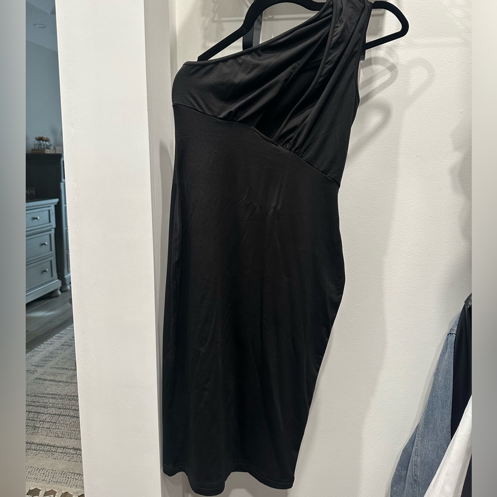 Amazon Black One Shoulder Dress, Never Worn no tag